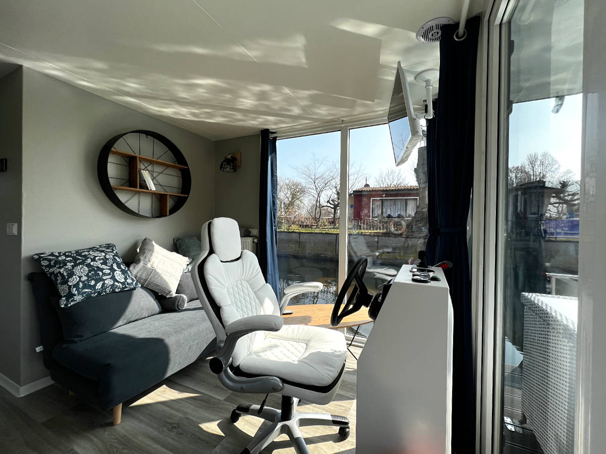 Hausboot mit Sauna - Steuerstand